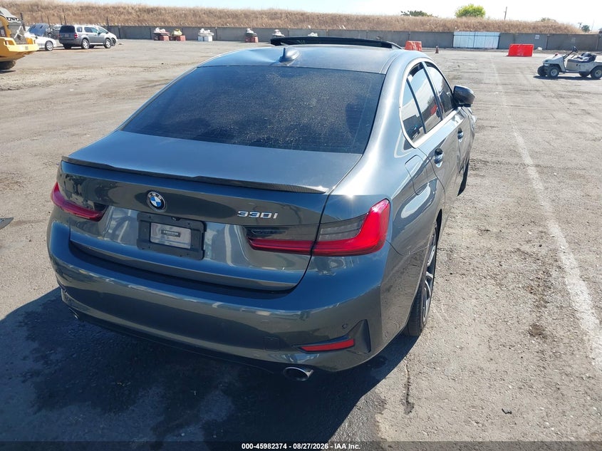 2019 BMW 330I · Фото 4