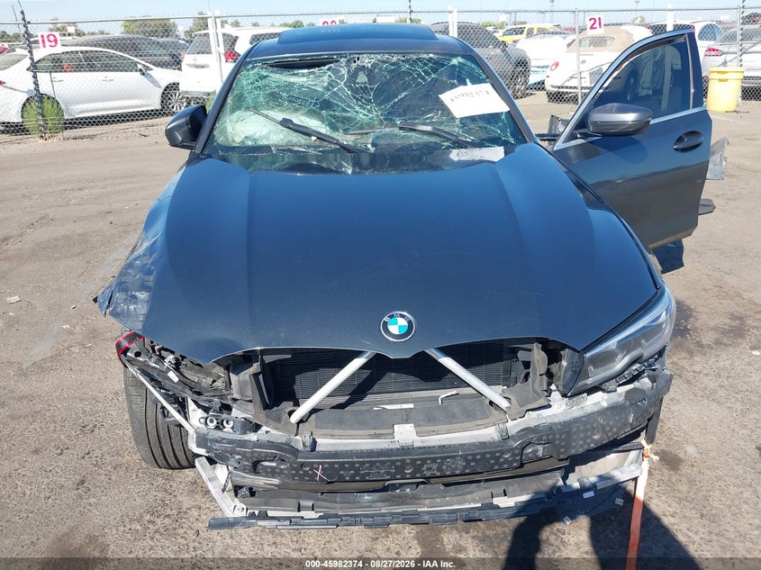 2019 BMW 330I · Фото 6