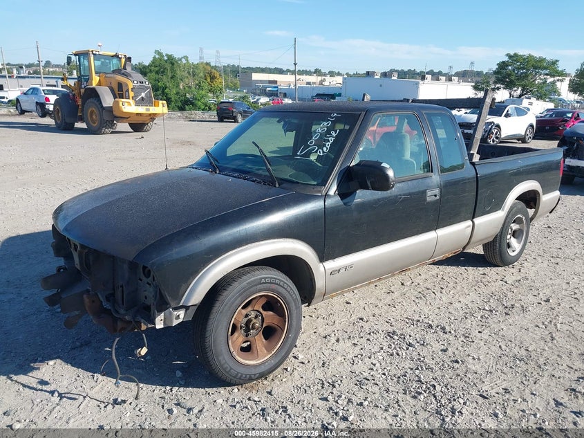 1999 CHEVROLET S-10 auction photo 2