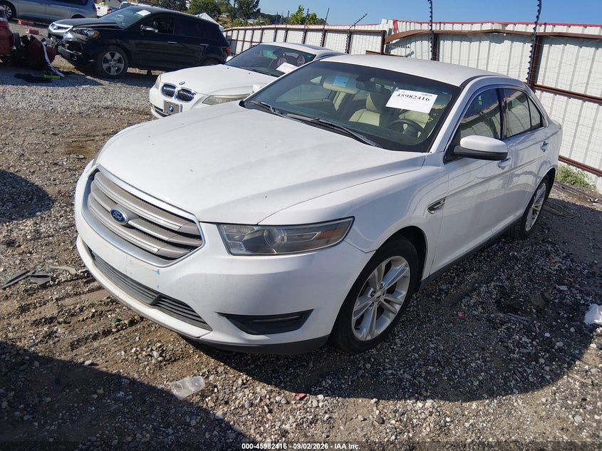 2014 FORD TAURUS auction photo 2