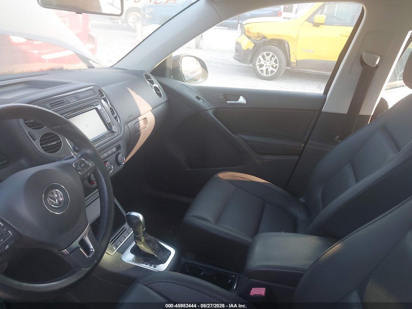 2015 VOLKSWAGEN TIGUAN auction photo 5