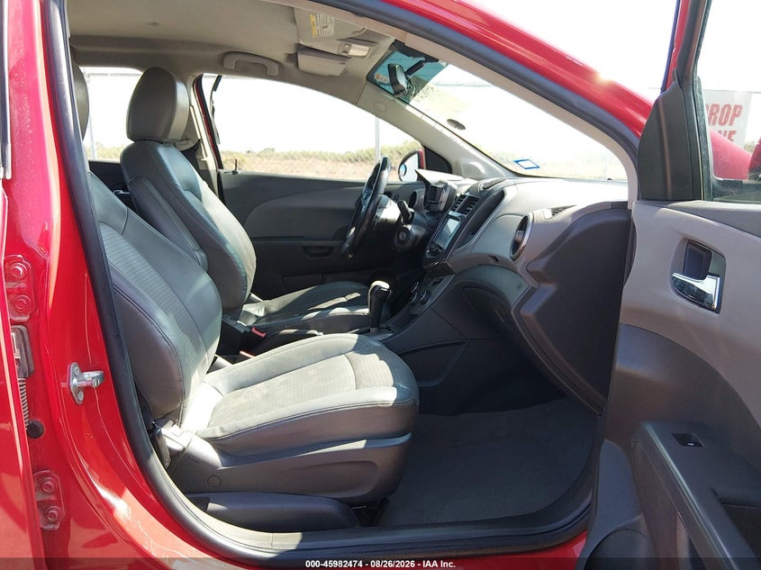 2015 CHEVROLET SONIC auction photo 5