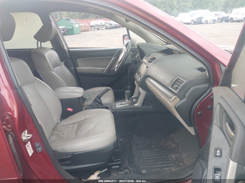 2017 SUBARU FORESTER auction photo 5