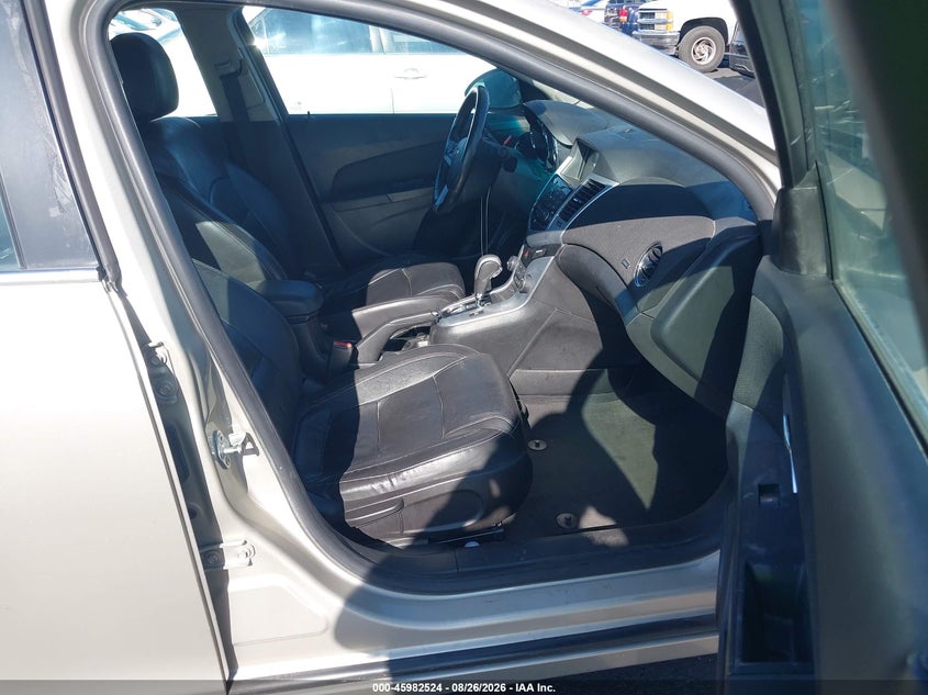 2013 CHEVROLET CRUZE auction photo 5