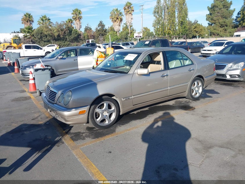 1999 Mercedes-Benz E 430, Normal Wear & Tear, IAAI, VIN WDBJF70H5XA828646 — photo 2
