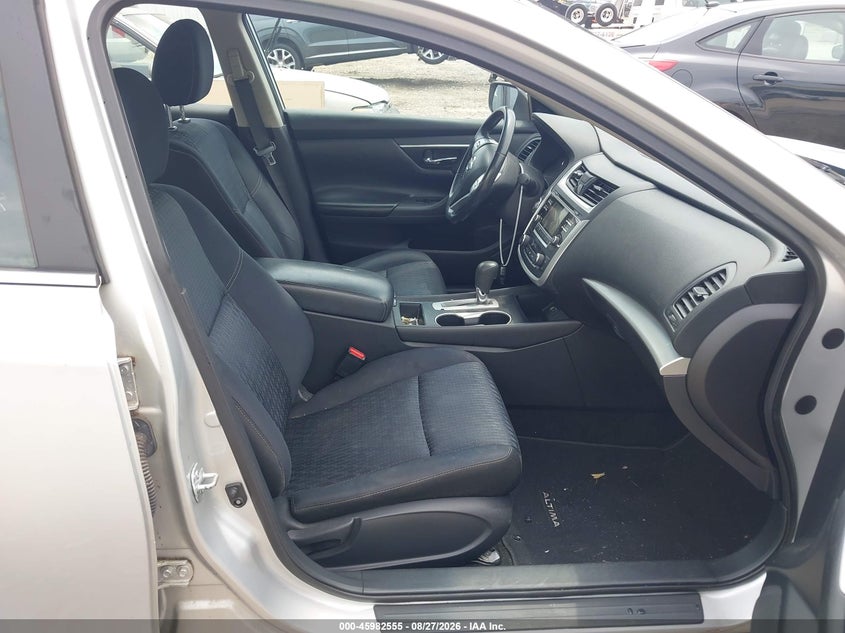 2017 NISSAN ALTIMA auction photo 5