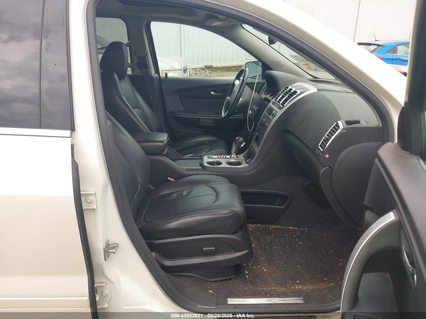 2011 GMC ACADIA auction photo 5