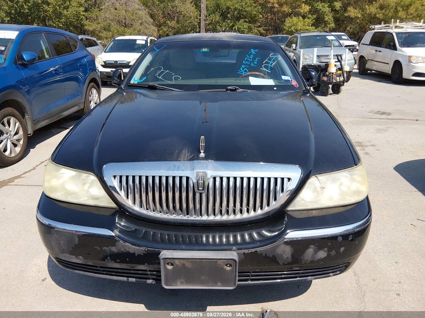2011 LINCOLN TOWN CAR auction photo 6