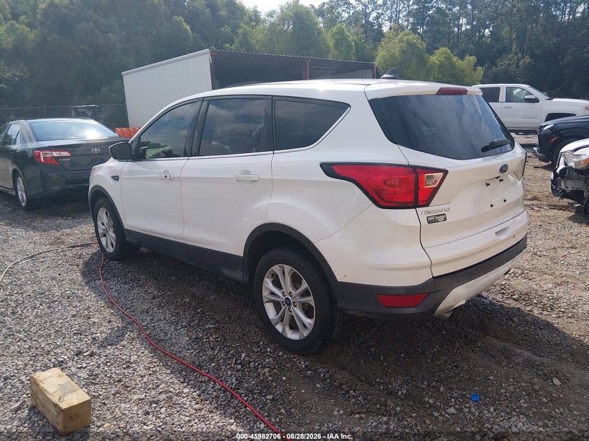 Vin: 1fmcu9gd2kuc20293, lot: 46481979, ford escape se 20193