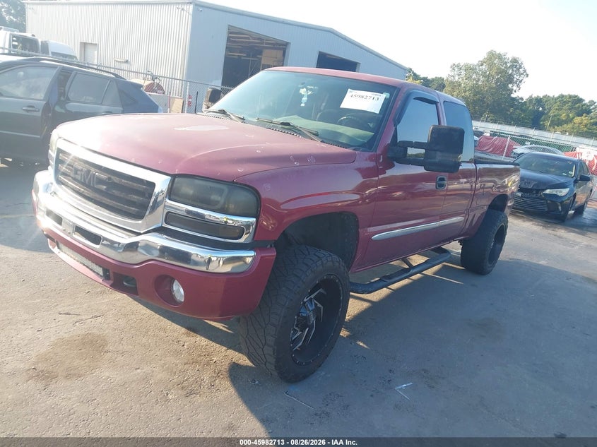 2004 GMC SIERRA 1500 auction photo 2