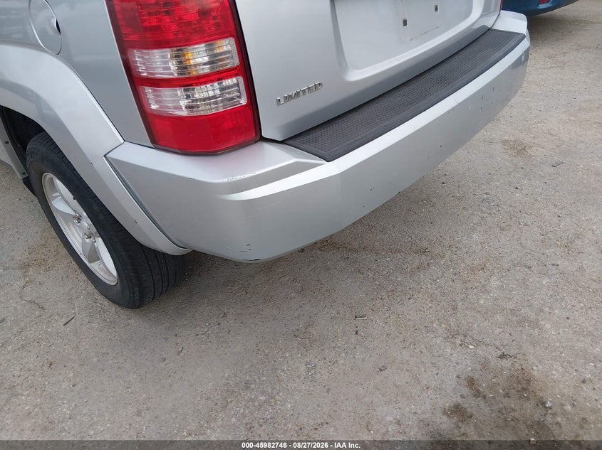 2012 JEEP LIBERTY auction photo 6