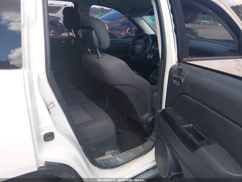 2010 JEEP COMPASS auction photo 8