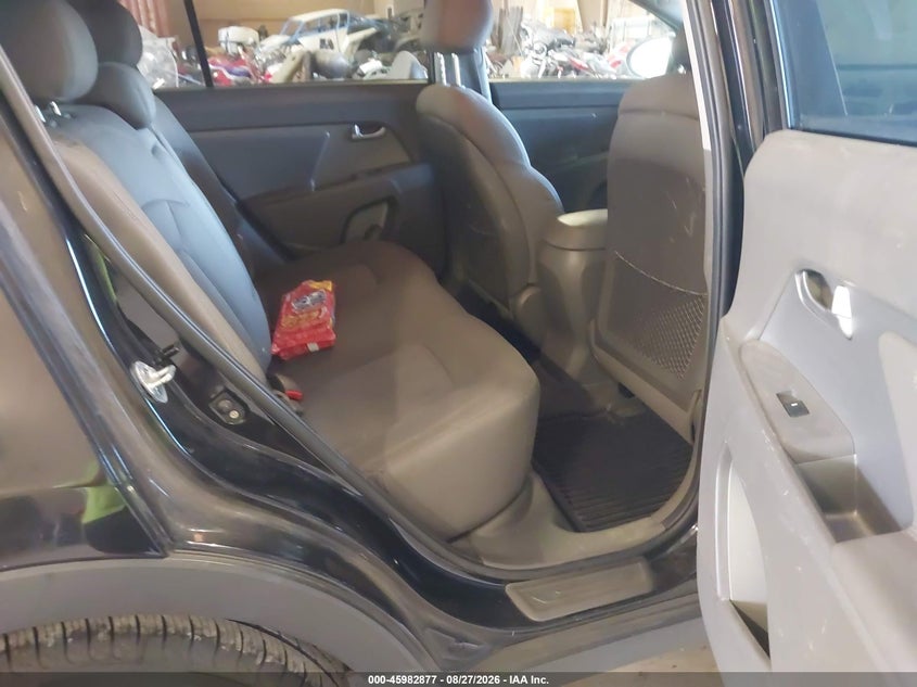 2011 KIA SPORTAGE auction photo 8