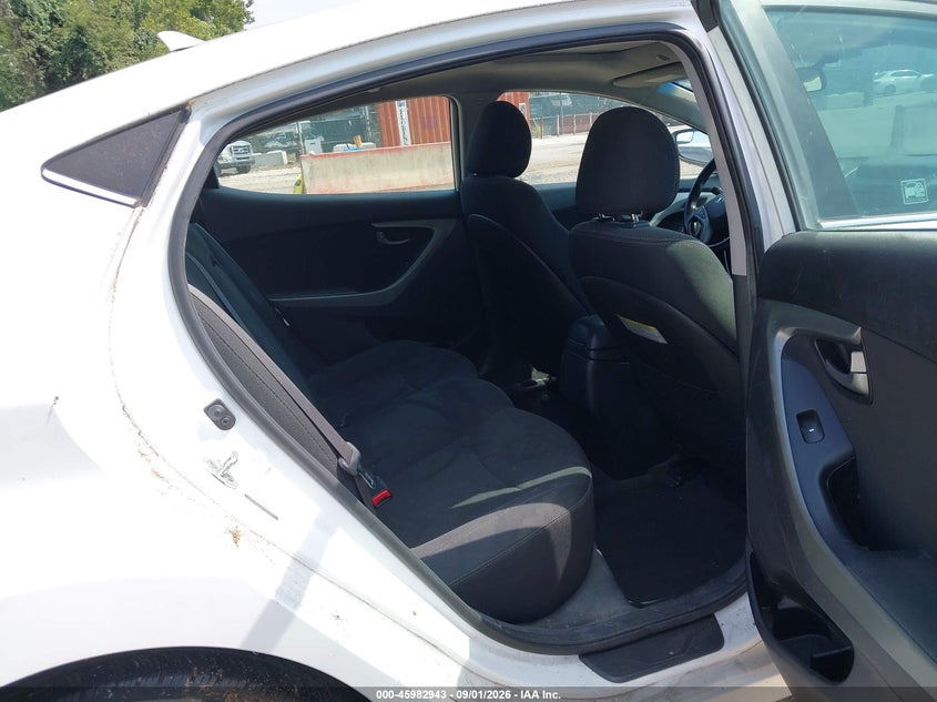 2015 HYUNDAI ELANTRA auction photo 8