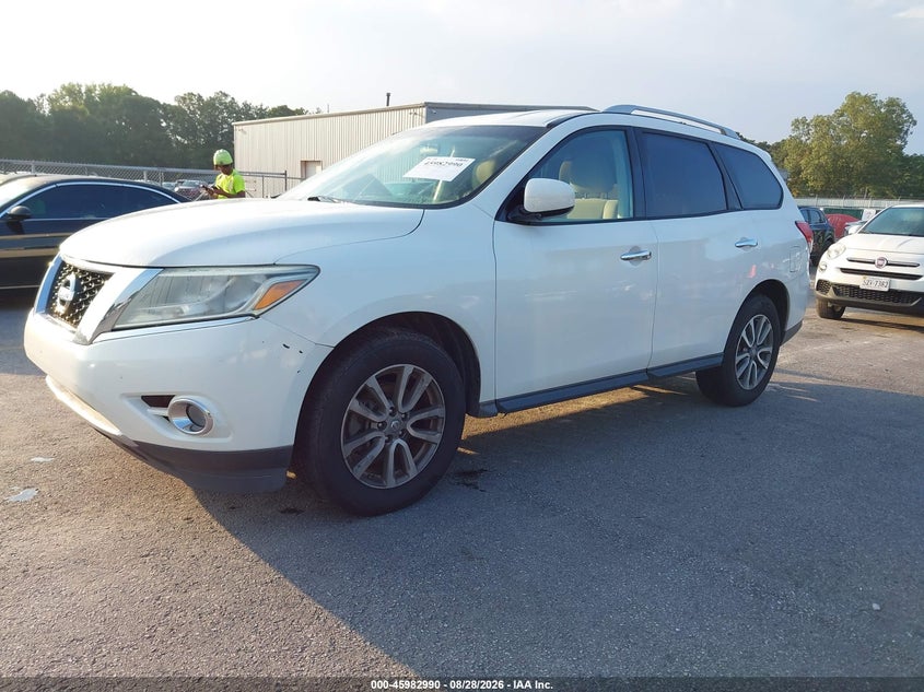 2013 Nissan Pathfinder, Normal Wear & Tear, IAAI, VIN 5N1AR2MN5DC680229 — photo 2