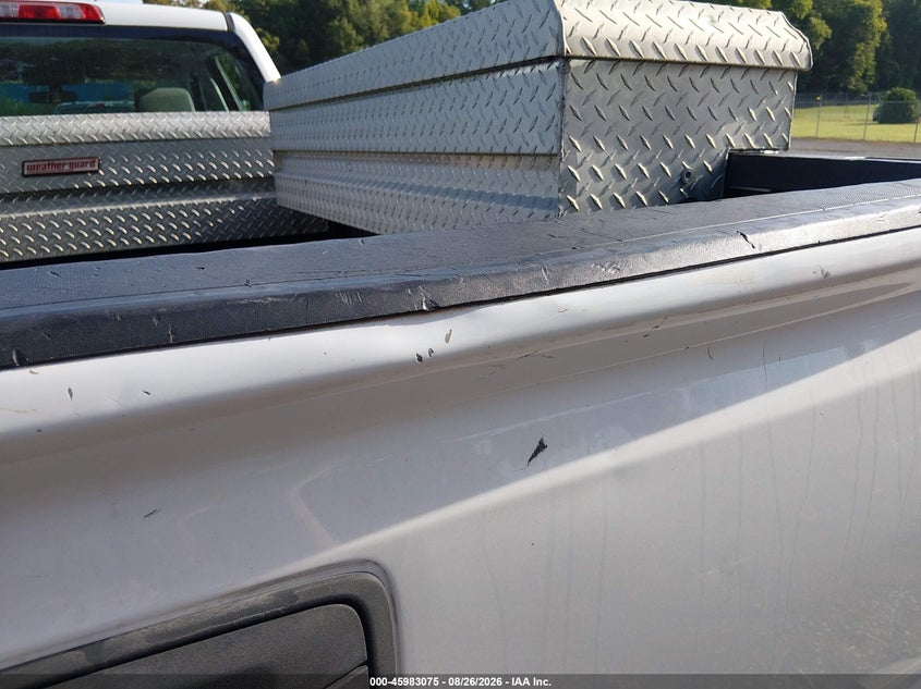 CHEVROLET SILVERADO 2500HD 2018 VIN 1GC1KUEG3JF239410