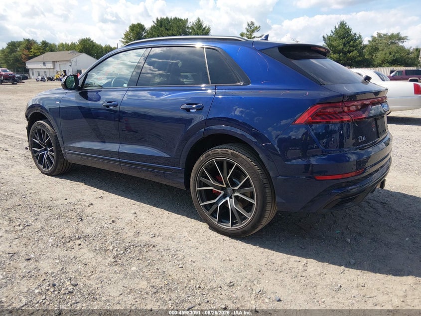 AUDI Q8 - zdjęcie 3