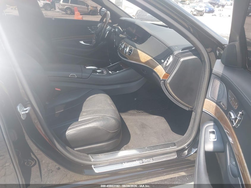 Фото 5 - MERCEDES-BENZ S 550
