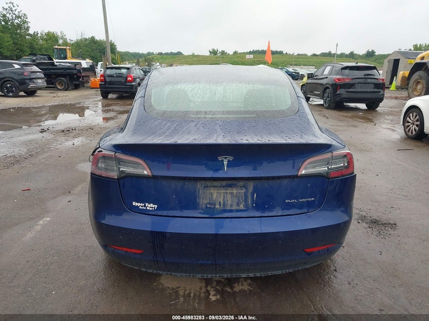 TESLA MODEL 3 - zdjęcie 15