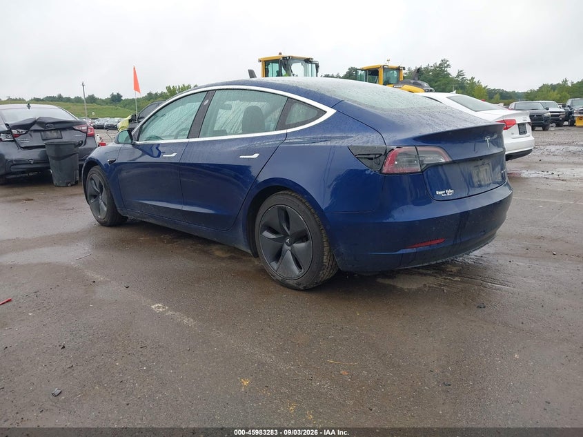 TESLA MODEL 3 - zdjęcie 3