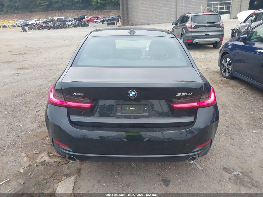 BMW 330I - zdjęcie 16