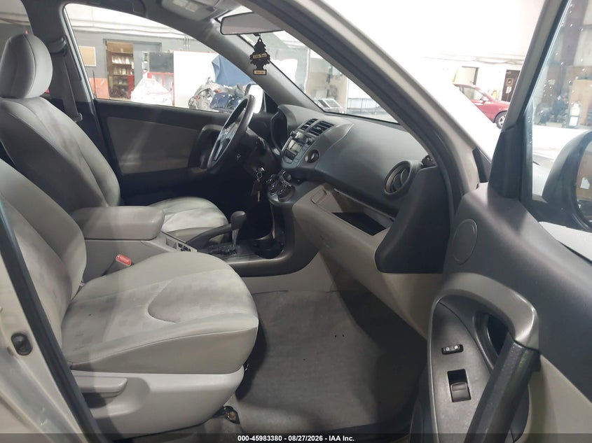 2009 TOYOTA RAV4 auction photo 5