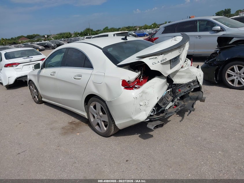 2015 MERCEDES-BENZ CLA 250 — zdjęcie 3
