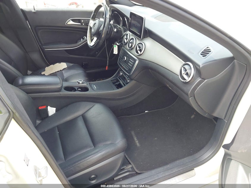 2015 MERCEDES-BENZ CLA 250 — zdjęcie 5