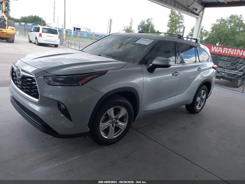 2021 Toyota Highlander, Interior Burn, IAAI, VIN 5TDZZRAHXMS519839 — photo 2