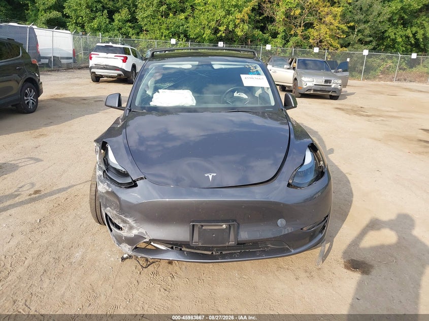 TESLA MODEL Y - zdjęcie 12