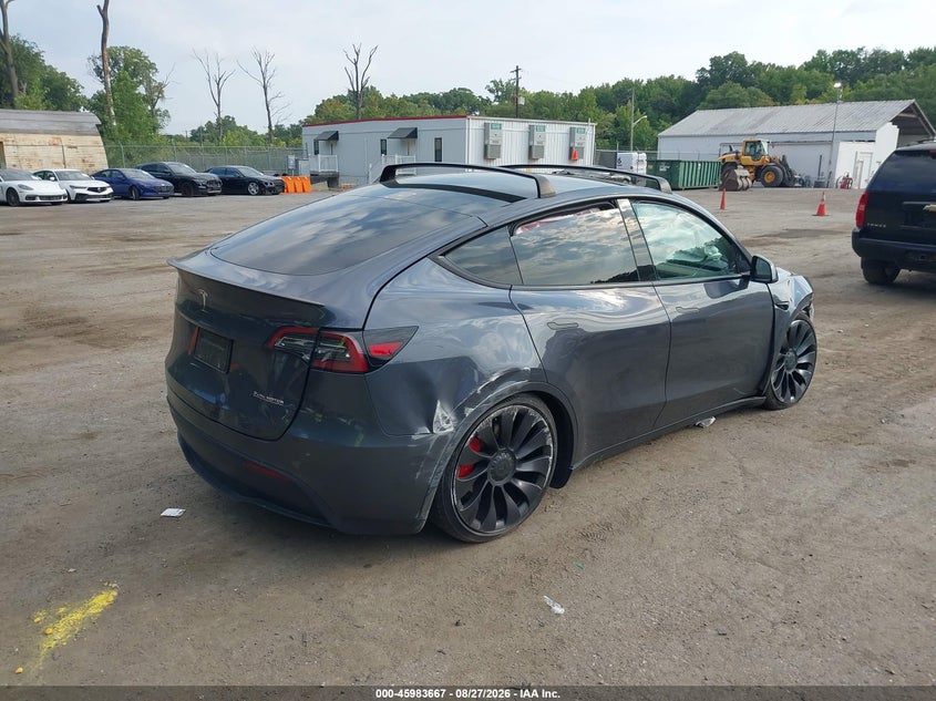 TESLA MODEL Y - zdjęcie 4