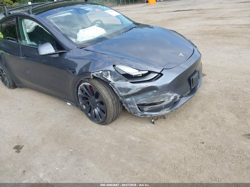 TESLA MODEL Y - zdjęcie 6