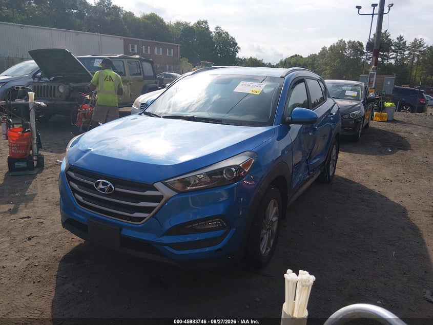 2017 Hyundai Tucson, Left Side, IAAI, VIN KM8J3CA46HU398751 — photo 2