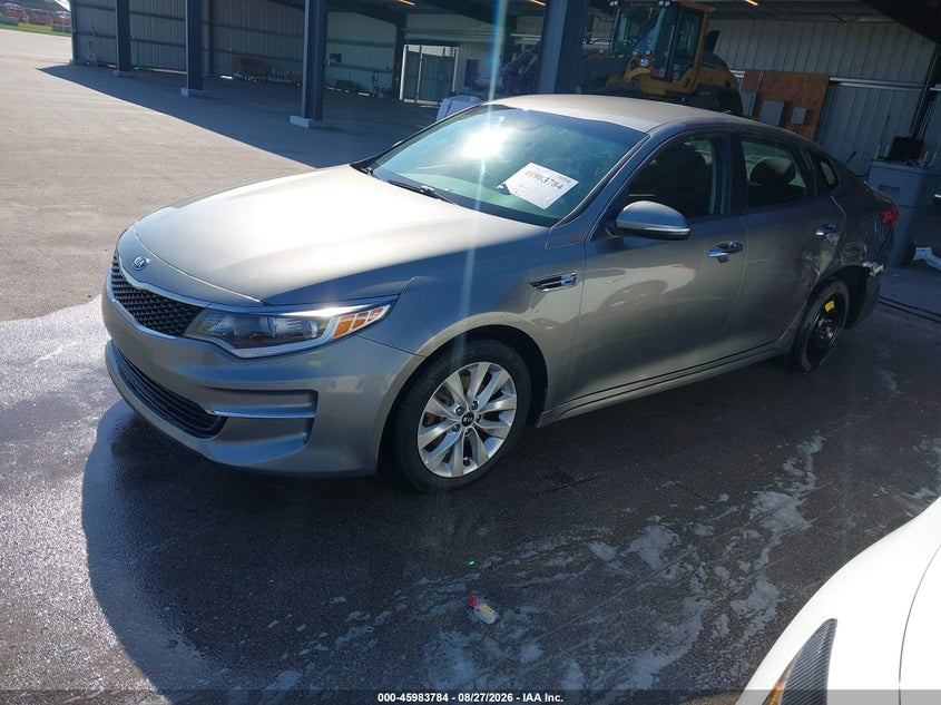2017 Kia Optima, Left Side, IAAI, VIN 5XXGT4L35HG153597 — photo 2
