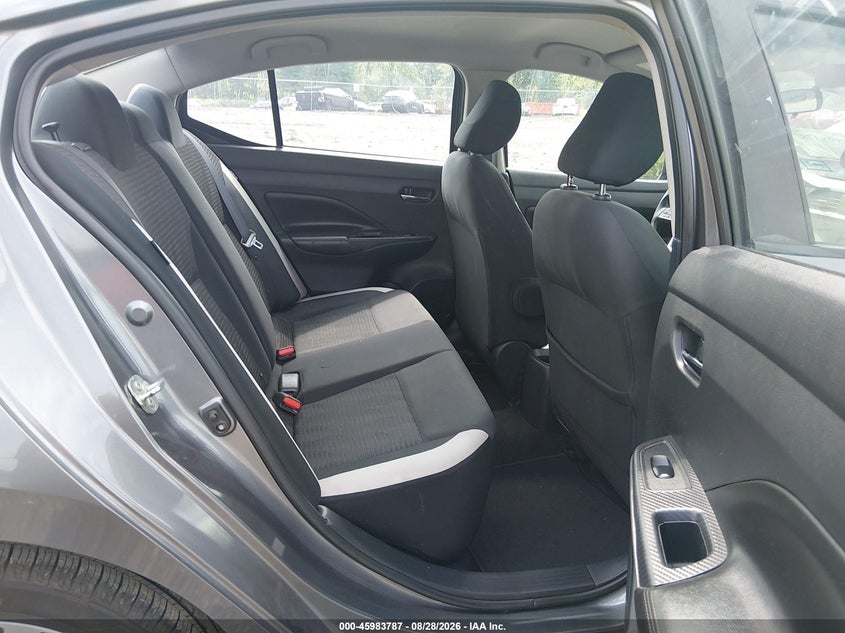 2020 NISSAN VERSA SV XTRONIC CVT · Фото 8