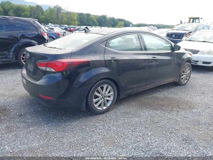 2015 HYUNDAI ELANTRA auction photo 4