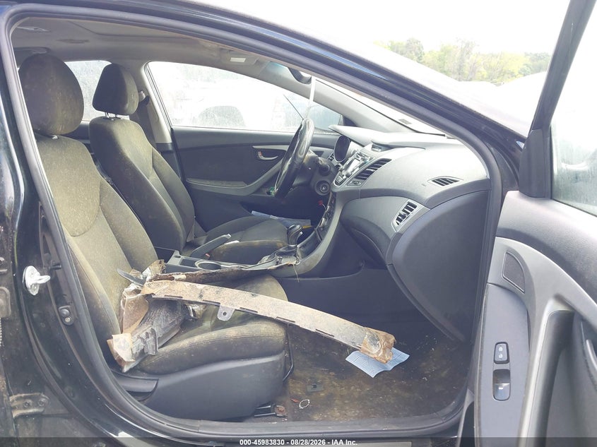 2015 HYUNDAI ELANTRA auction photo 5