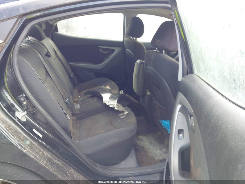 2015 HYUNDAI ELANTRA auction photo 8