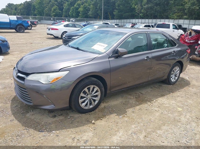 2015 Toyota Camry, Right Side, IAAI, VIN 4T1BF1FK2FU482277 — photo 2