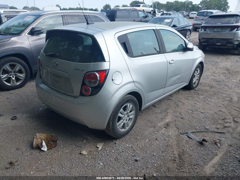 2012 CHEVROLET SONIC auction photo 4