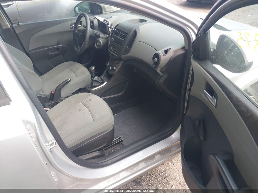 2012 CHEVROLET SONIC auction photo 5