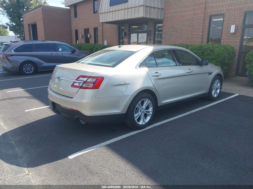 2017 FORD TAURUS auction photo 4