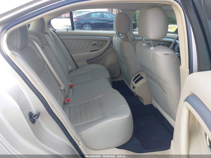 2017 FORD TAURUS auction photo 8