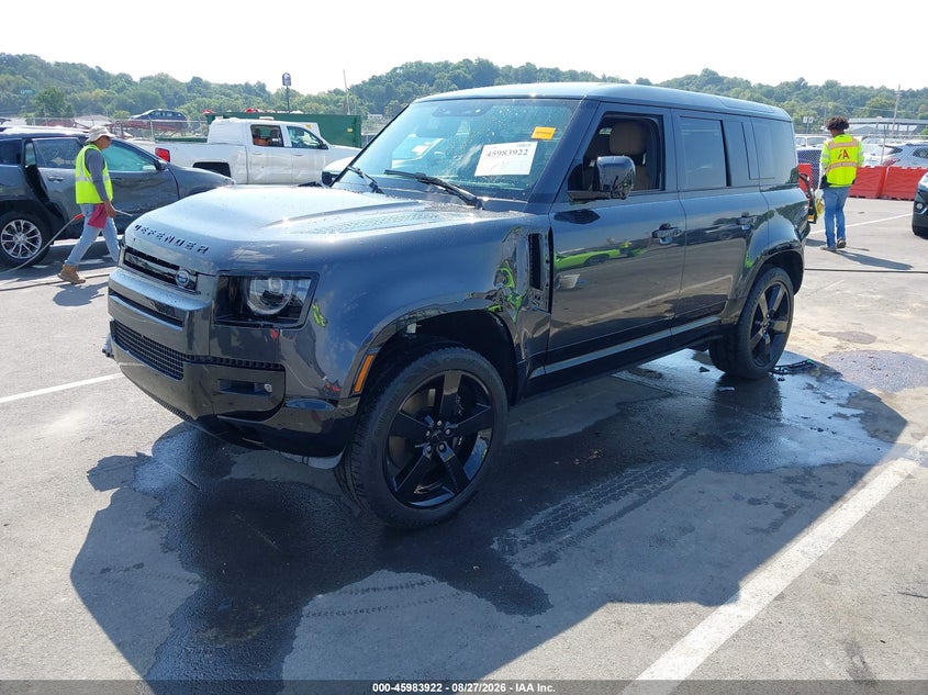 2026 Land Rover Defender, Right Front, IAAI, VIN SALEWEEE4T2489025 — photo 2