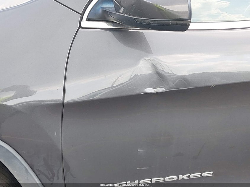 2016 JEEP CHEROKEE auction photo 6