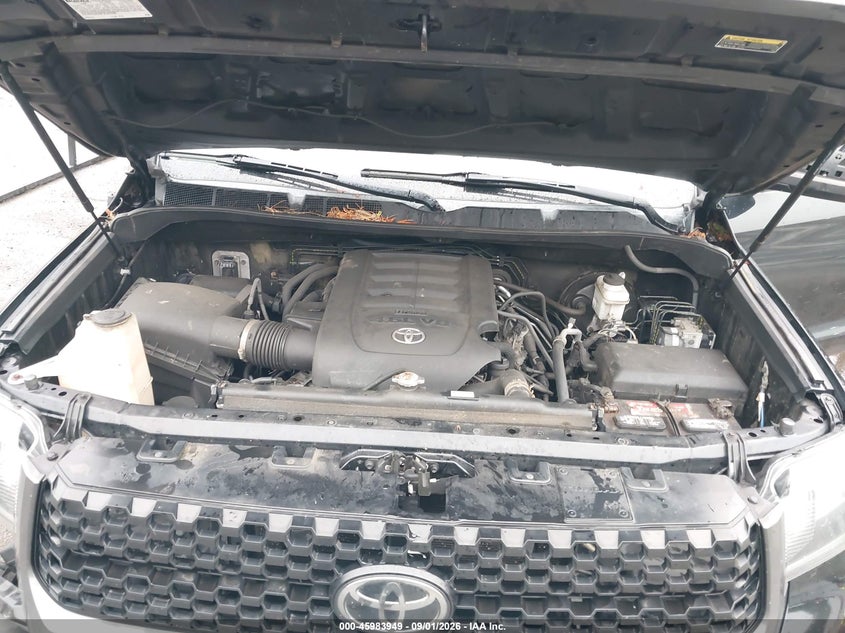 TOYOTA TUNDRA - zdjęcie 10