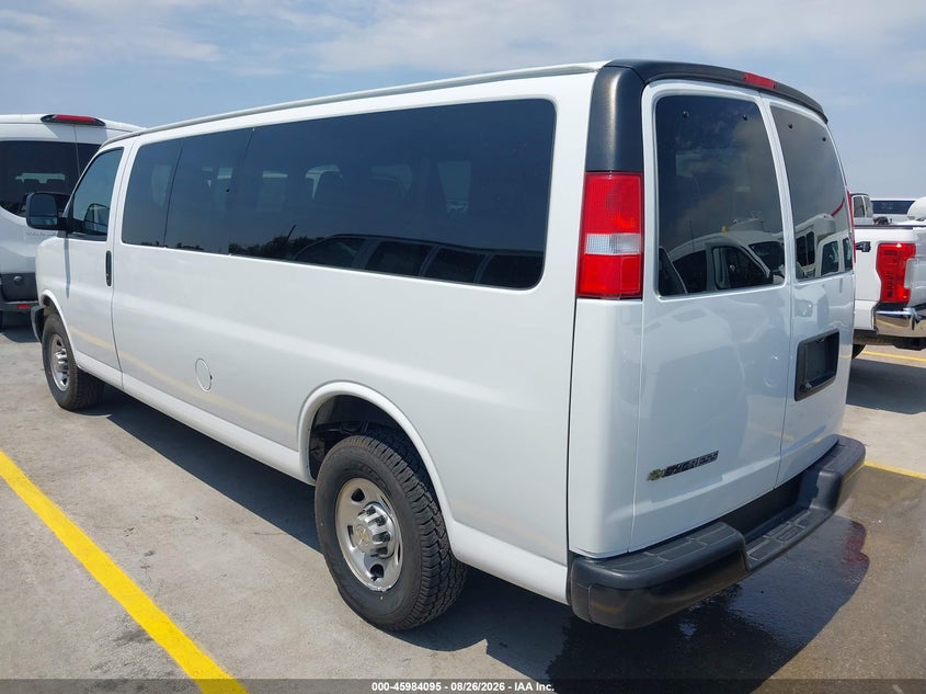 Vin: 1gazgnfp8r1210849, lot: 46483368, chevrolet express passenger rwd 3500 extended wheelbase ls 20243