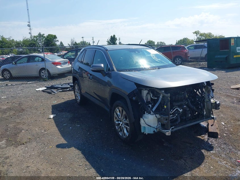 Vin: 2t3a1rfv4mc191496, lot: 46483382, toyota rav4 xle premium 2021 img_1