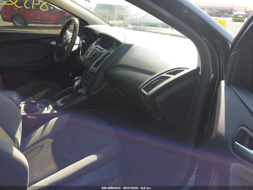 2014 FORD FOCUS auction photo 5