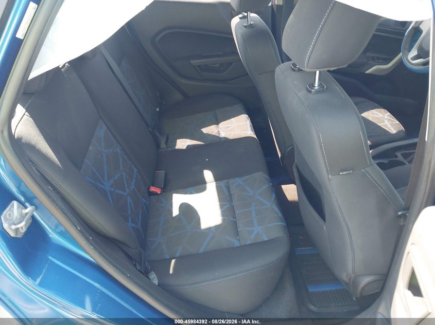 Photo 8 - FORD FIESTA